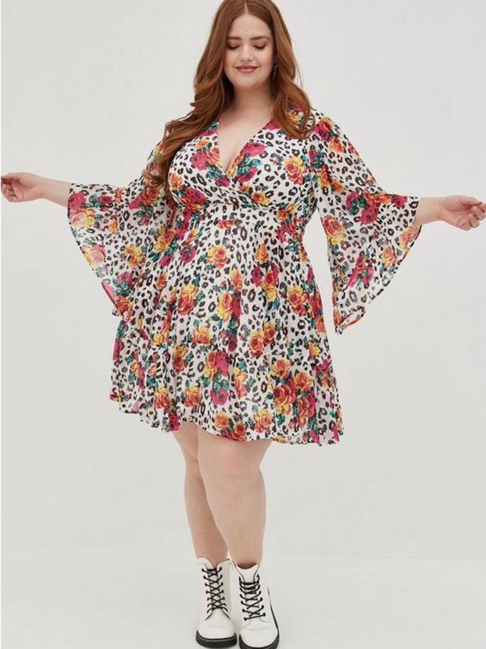 TORRID x Betsey Johnson Women’s White Leopard Floral Chiffon Dress size:: 5 - Picture 1 of 11